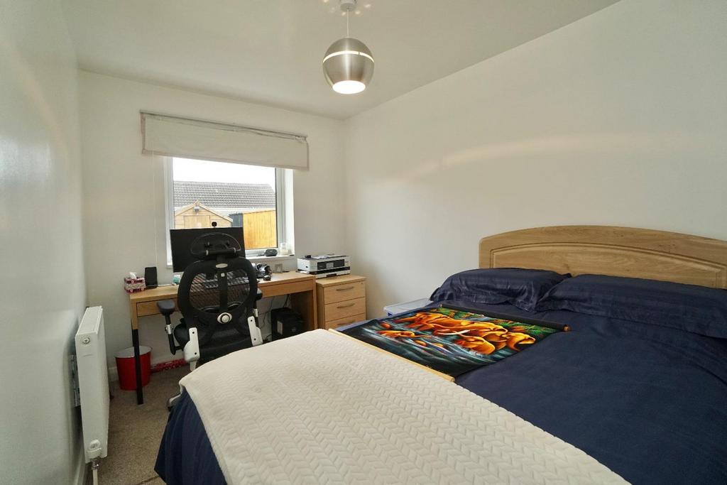 Bedroom / Office