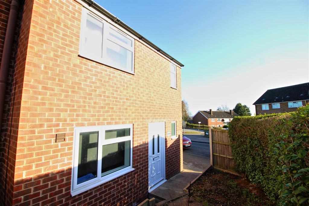 Great Hoggett Drive, Beeston, Nottingham 1 bed flat for sale £110,000