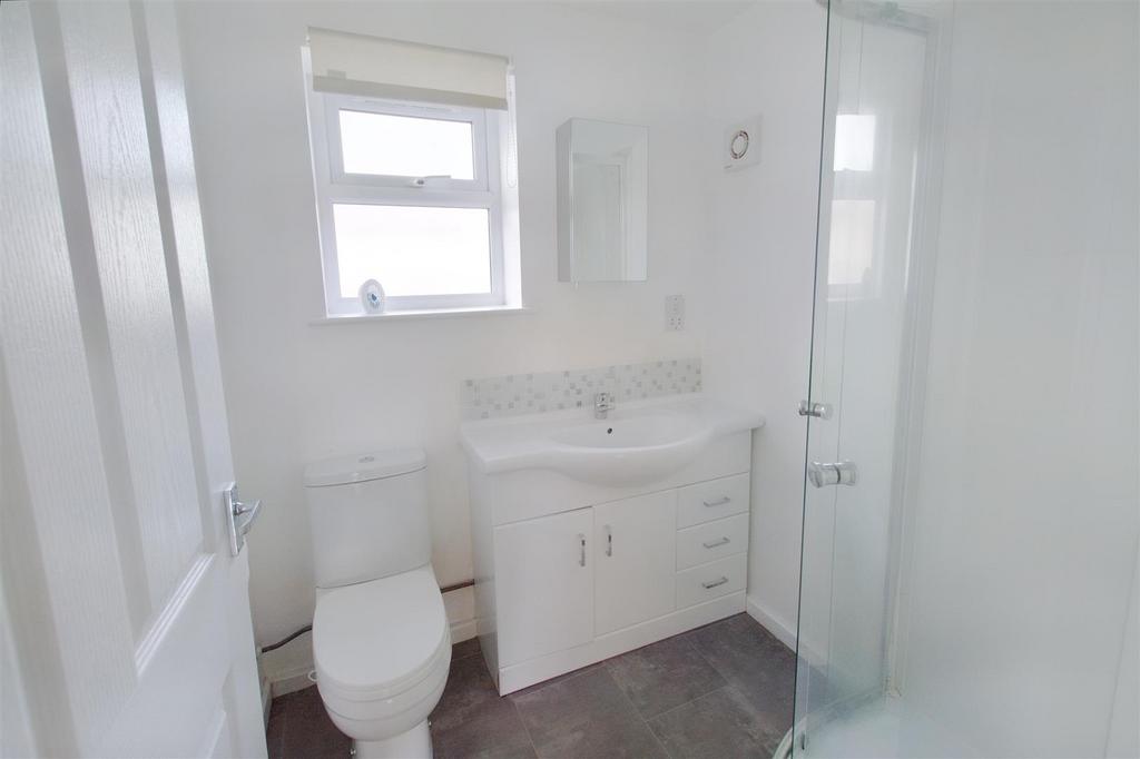 40a bathroom.jpeg
