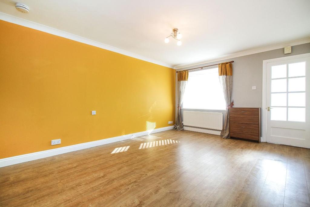 Locksley Close, North Shields 2 bed terraced house £825 pcm (£190 pw)