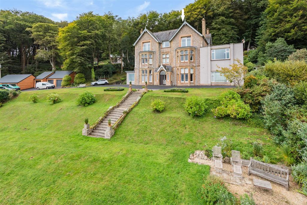 Peak Hill Road, Sidmouth 3 bed apartment for sale £400,000