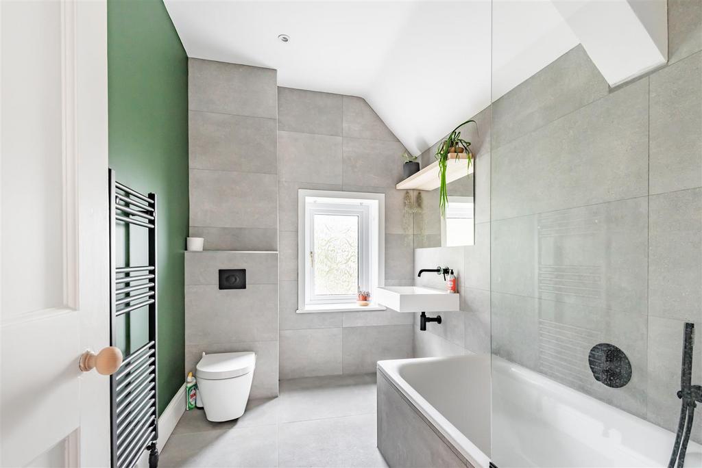 Family bathroom