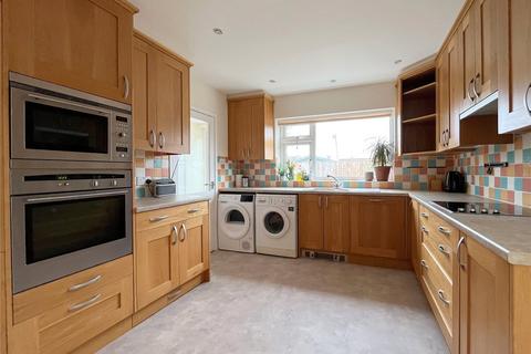 8 Bradley Close, Holt, Trowbridge, BA14 6QF