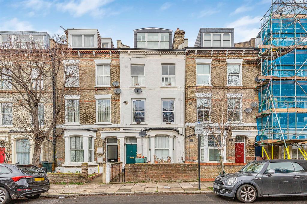 Moray Road, Finsbury Park 1 bed flat - £400,000