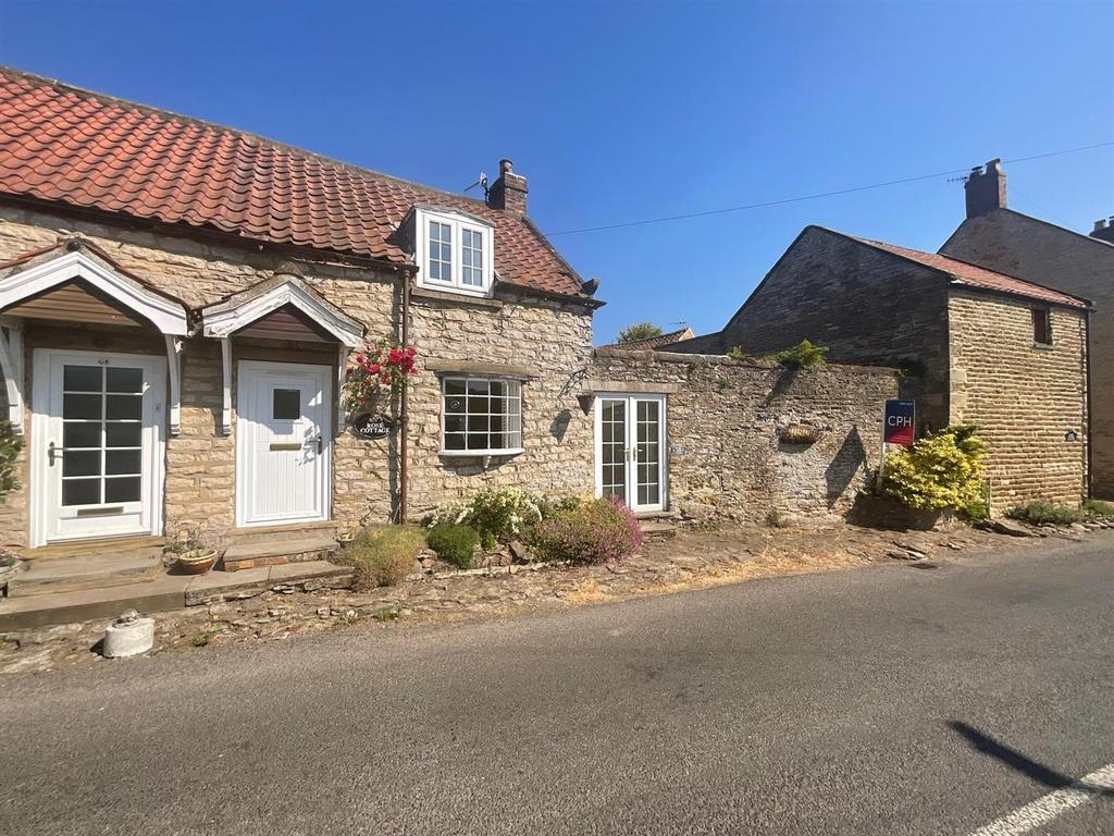 Castlegate, East Ayton, Scarborough 2 bed house for sale £160,000