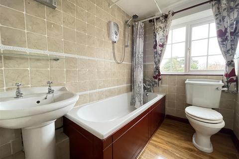 38 Castlegate, East Ayton, Scarborough, YO13 9EJ