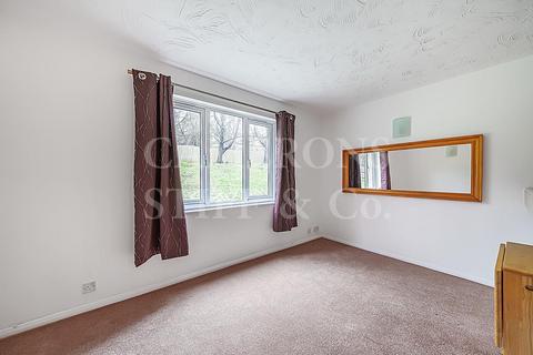 1 bedroom flat to rent, Rusper Close, Cricklewood, NW2