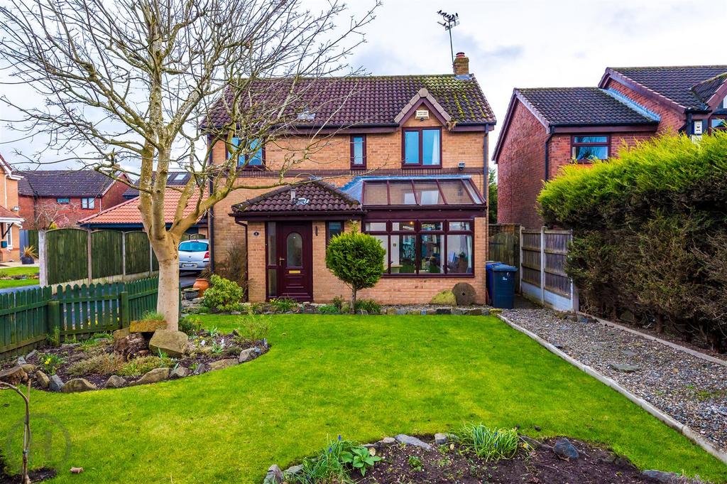 Deepdale, Leigh 4 bed detached house for sale £325,000