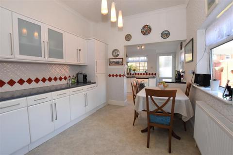 3 bedroom end of terrace house for sale, Station Road, Brough