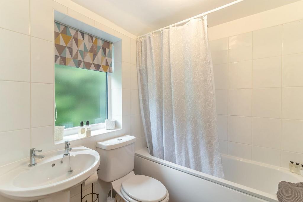 Cottage Bathroom.jpg