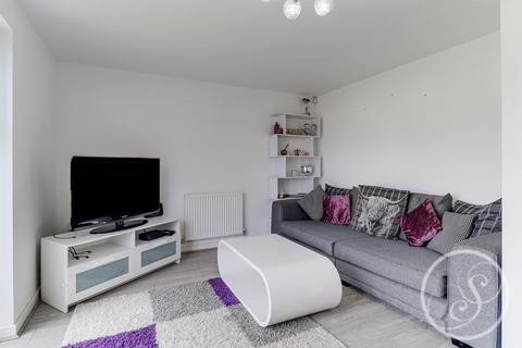 26 Oak Tree Grove, Leeds, LS9 6SJ