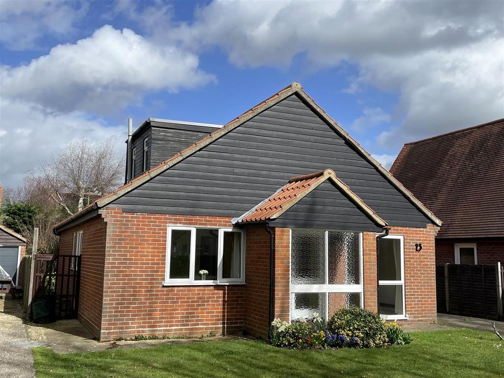 Dedham Meade, Colchester CO7 4 bed detached house for sale £365,000