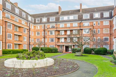 142 Watchfield Court, London, W4 4NE