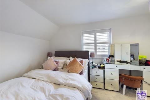 42 Butlers Park Way, Strood, Rochester, ME2 2GN