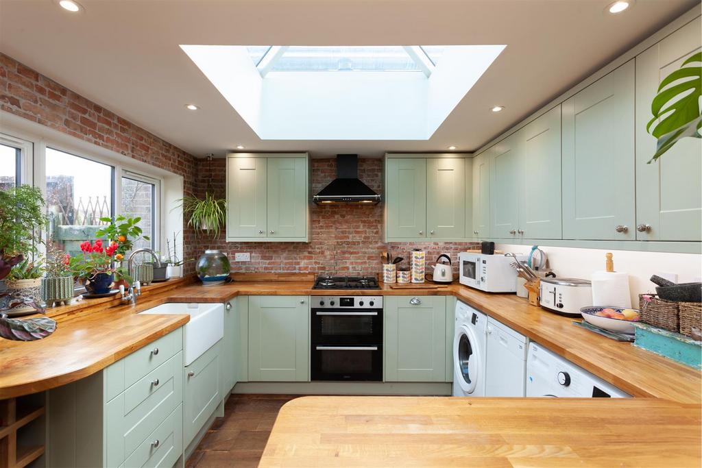 West Nooks, Haxby, York 4 bed link detached house for sale £390,000