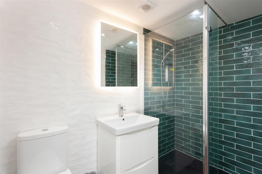 West Nooks, Haxby, York 4 bed link detached house £390,000