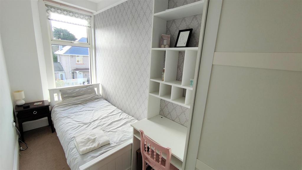 Bedroom 3.jpg