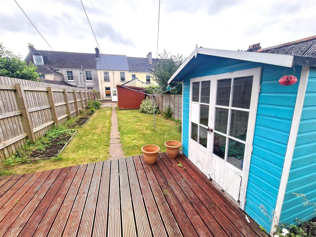 Summerhouse and Deck.jpg