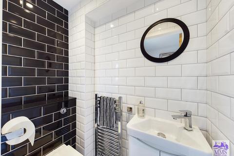 25 Iden Road, Rochester, ME2 4PP