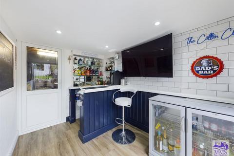 25 Iden Road, Rochester, ME2 4PP