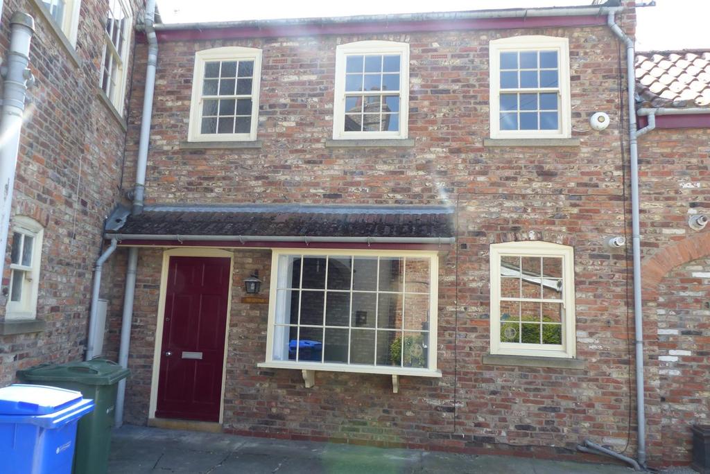 Bridgegate, Howden 1 bed cottage £565 pcm (£130 pw)