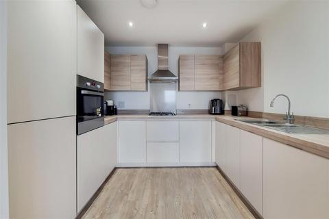 2 bedroom apartment for sale - Farsby House, Barking Riverside, IG11