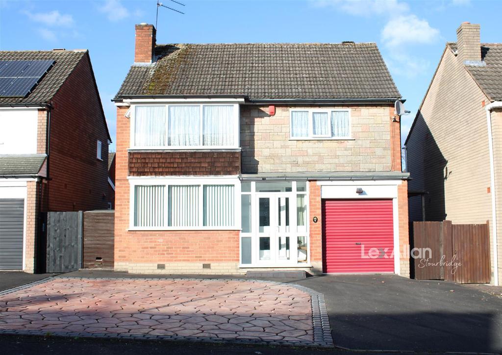 Siskin Road, Pedmore, Stourbridge 3 bed detached house £350,000