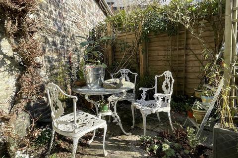 1, Penswell Cottages Fore Street, North Molton, South Molton, EX36 3HL