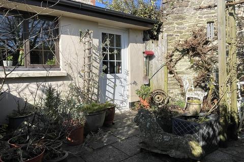 1, Penswell Cottages Fore Street, North Molton, South Molton, EX36 3HL