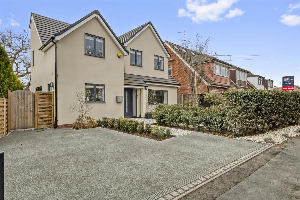 St. Leonards Road, Nazeing 4 bed detached house £895,000