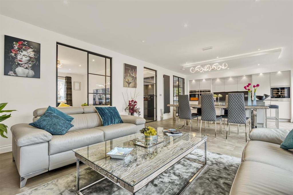 Kitchen/family room