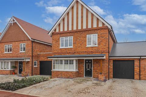 5 bedroom detached house for sale, Anderson Close, Broxbourne