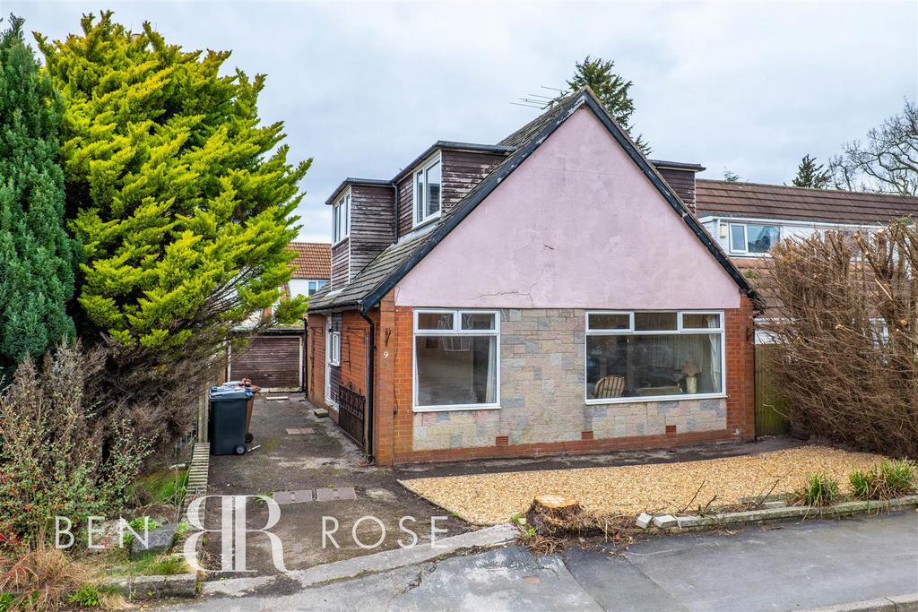 Methuen Drive, Hoghton, Preston 3 bed detached house for sale £240,000