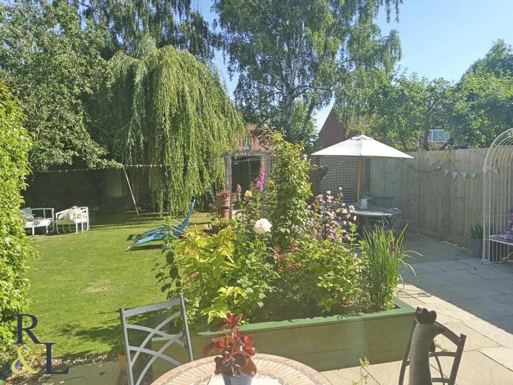 Selby Lane, Keyworth, Nottingham 4 bed detached house £525,000