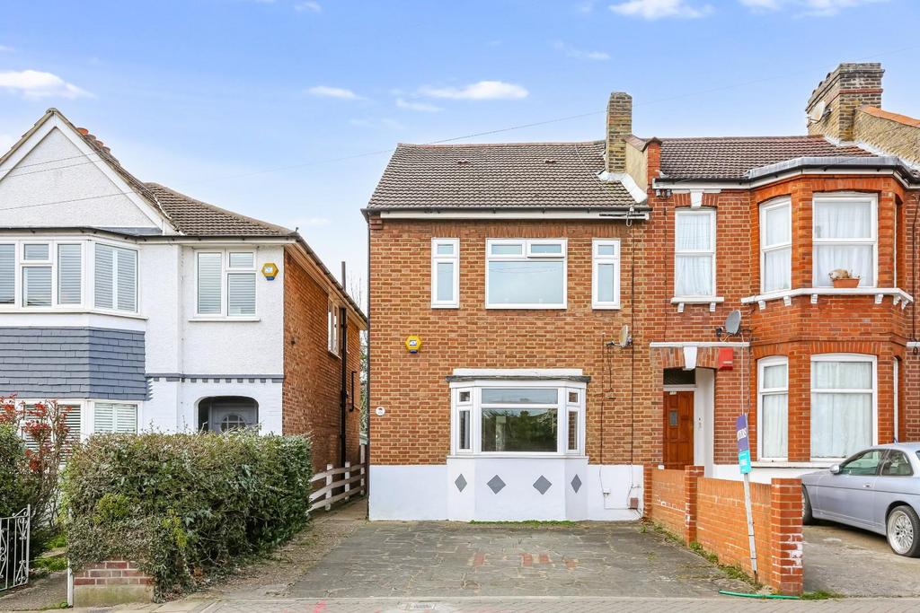 Kilmorie Road, London, SE23 3 bed end of terrace house £725,000