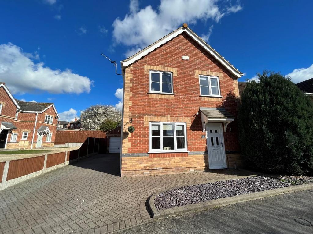 Juniper Way, Gainsborough 4 bed detached house £215,000
