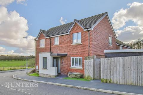 74 Tarnside Close, Rochdale, OL16 2QD