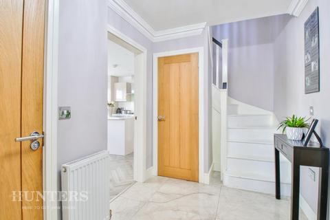 74 Tarnside Close, Rochdale, OL16 2QD