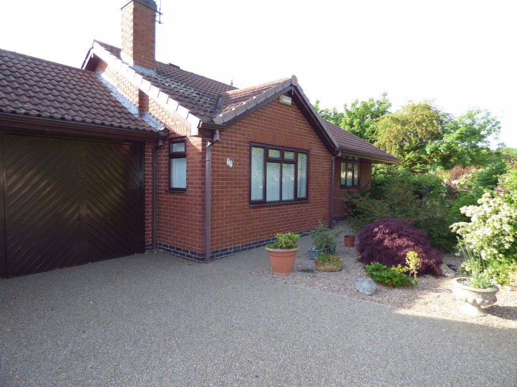 Chetwynd Road, Toton, NG9 6FW 2 bed bungalow £850 pcm (£196 pw)