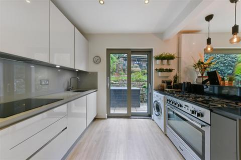 49 Ullswater Crescent, London, SW15 3RG