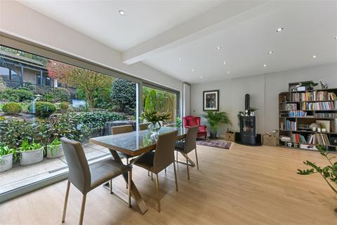 49 Ullswater Crescent, London, SW15 3RG