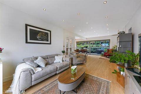 49 Ullswater Crescent, London, SW15 3RG