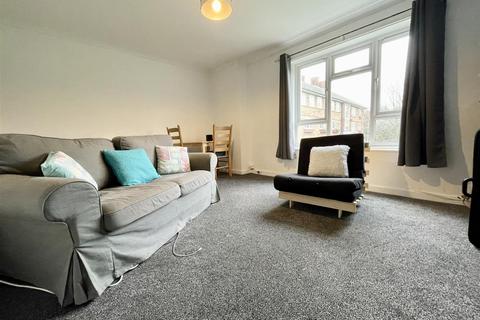 2 bedroom flat for sale - Bournebrook Crescent, Halesowen