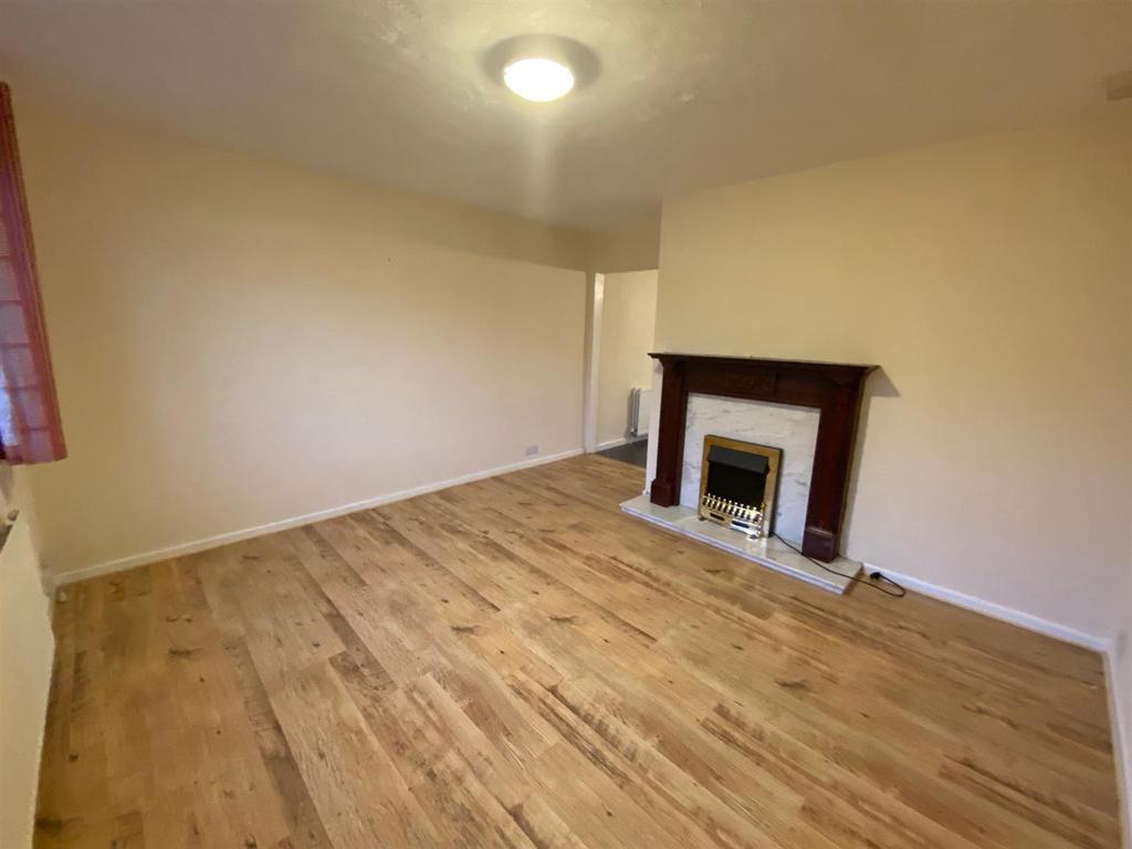 18 Fields Way Lounge .jpg