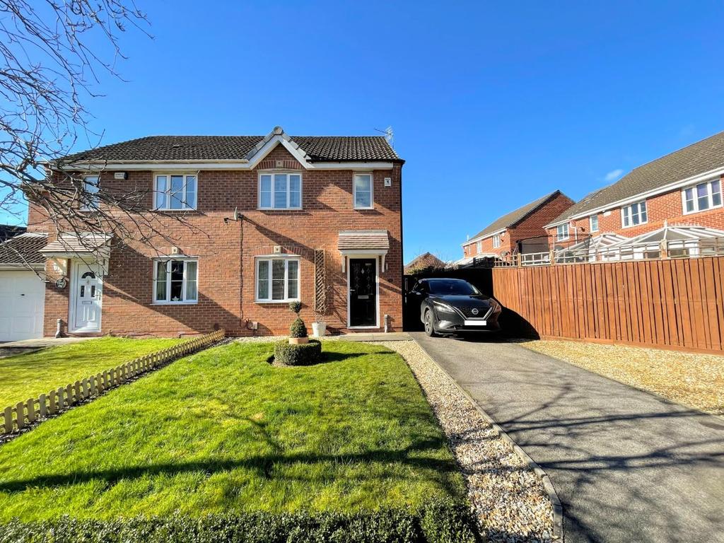 Faversham Park, High Grange, Darlington 3 bed semidetached house £