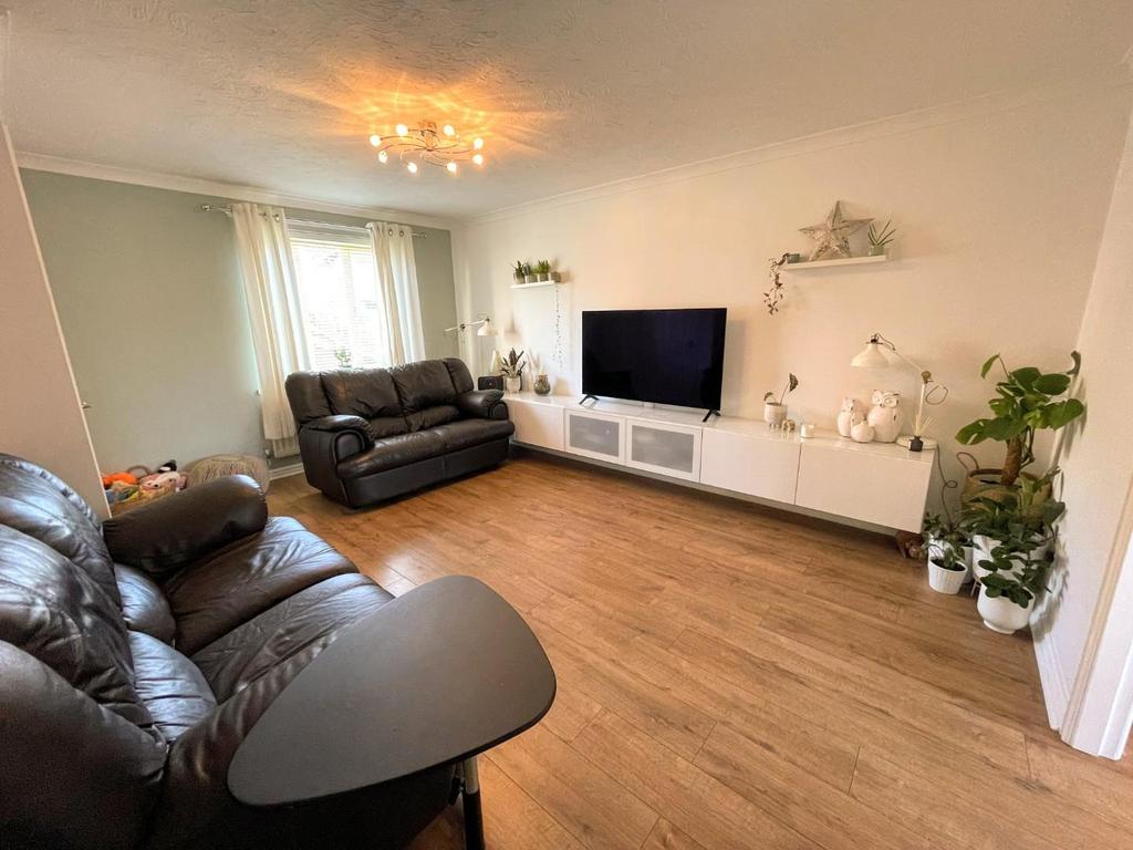 Faversham Park, High Grange, Darlington 3 bed semidetached house £
