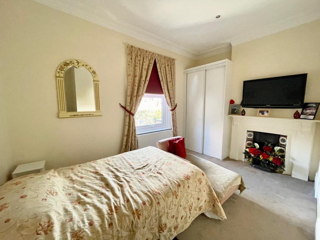 Bedroom (1st Floor)