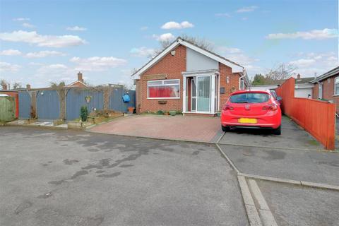 5 Dale Close, Gloucester, GL4 6UR