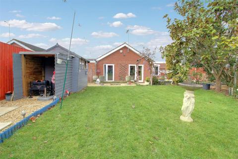 5 Dale Close, Gloucester, GL4 6UR