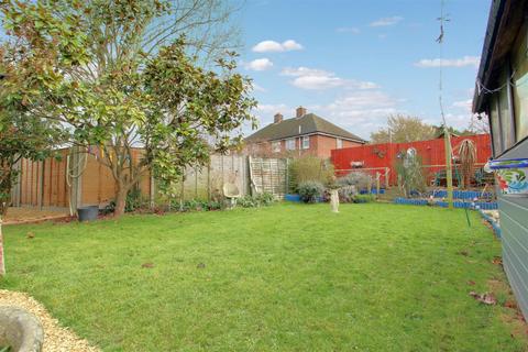 5 Dale Close, Gloucester, GL4 6UR